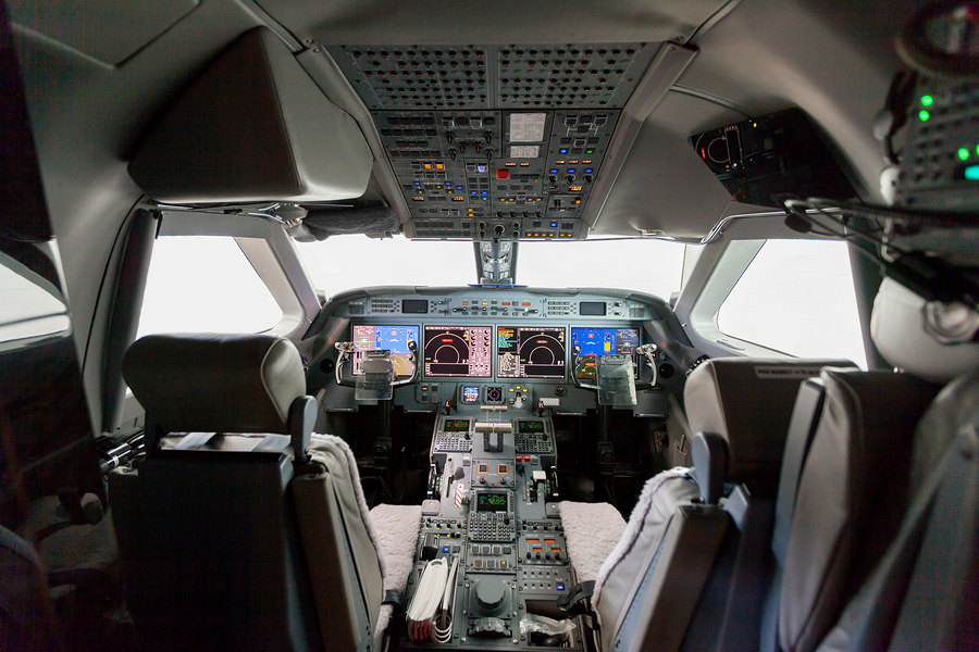 Inside View Cockpit G550